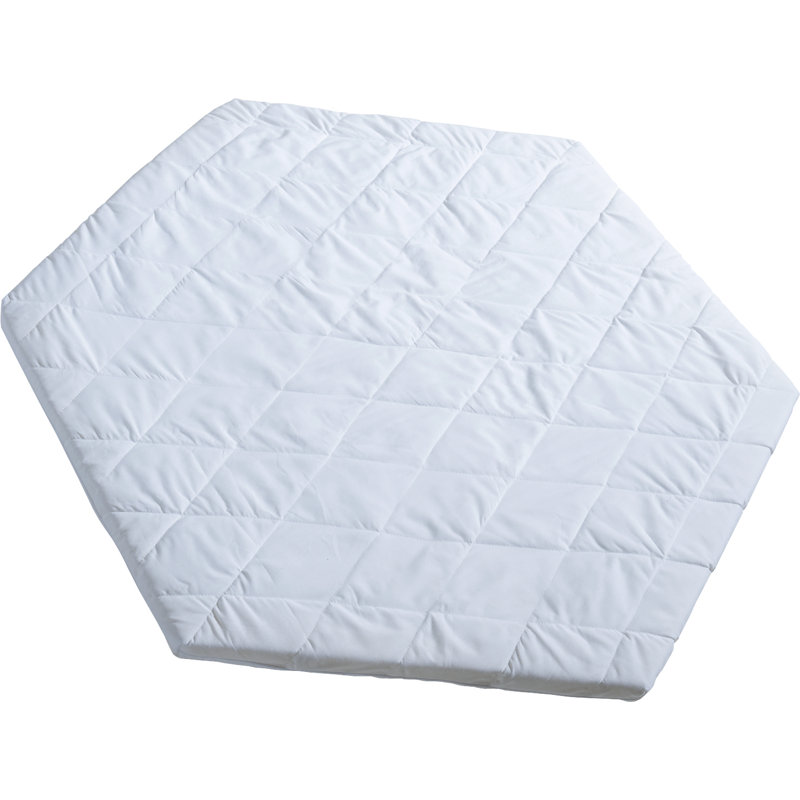 Play pen mattress: 4cm H