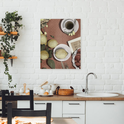 Café italien et toile de fruits, design par Anna Lischenko