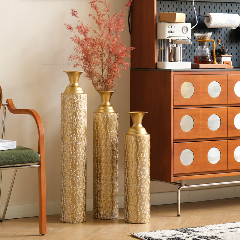 Vases décoratifs en métal Vases centraux en métal avec motifs de vignes en croissance, ensemble de 3 vases pour la décoration intérieure 34 po, 29 po, H 25 po, or