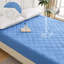 Protège-matelas imperméable ultrasonique Diamond Grid bleu clair taille K-119666449-123751497