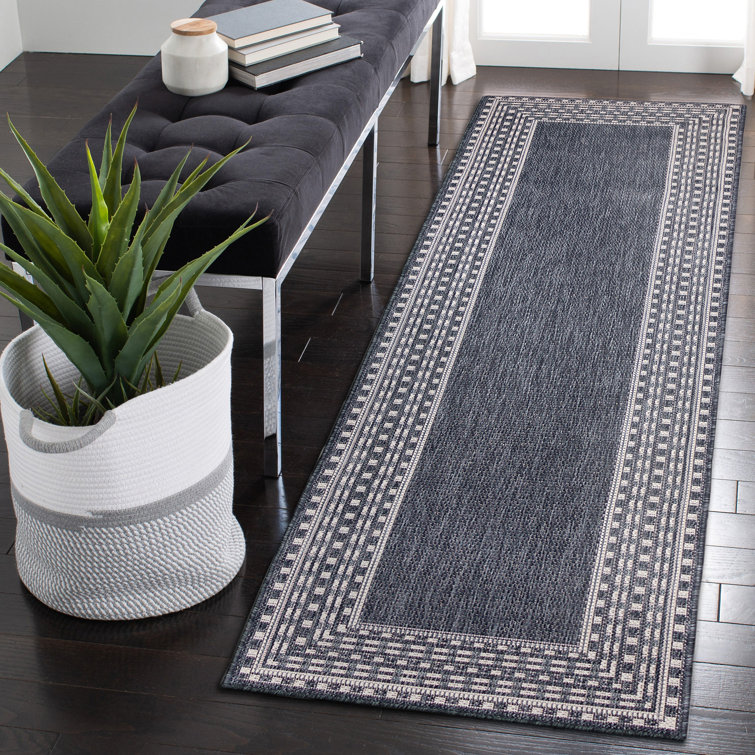 Tukgahgo Striped Indoor / Outdoor Rug