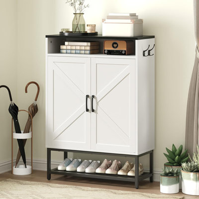 Armoire de rangement pour chaussures, armoire à chaussures de style campagnard pour le vestibule, range-chaussures à 6 niveaux avec portes et tablettes, étagère à chaussures autoportante étroite et dissimulée pour l'entrée, blanc et noir
