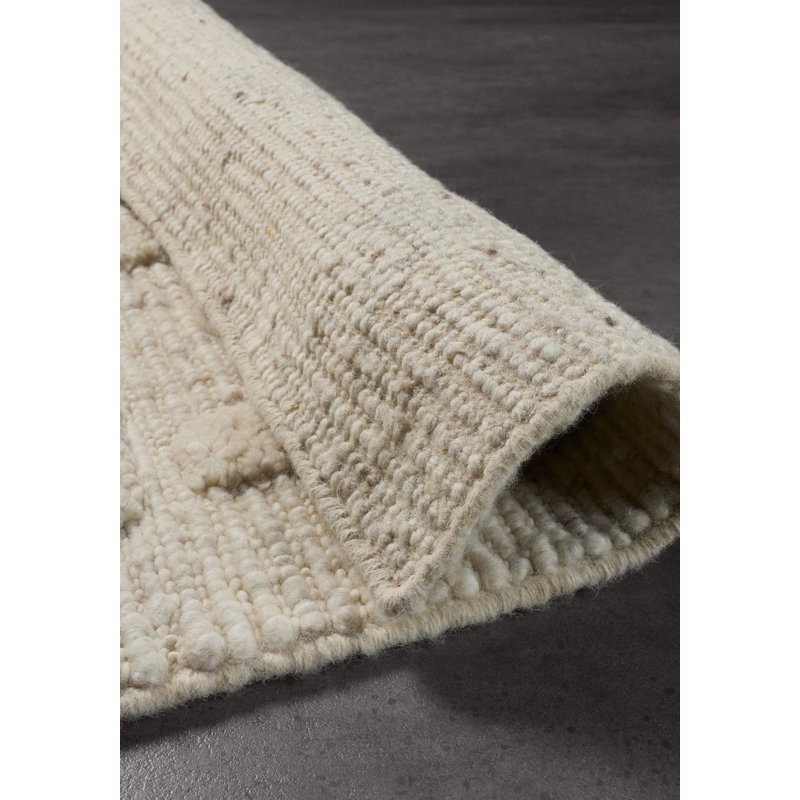 Tapis Nubia, Carré 1 pi 6 po