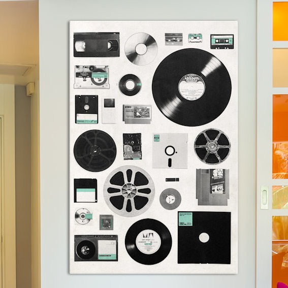 « data », impression sur toile tendue en noir, H 60 po x l 40po x P 1,5 po