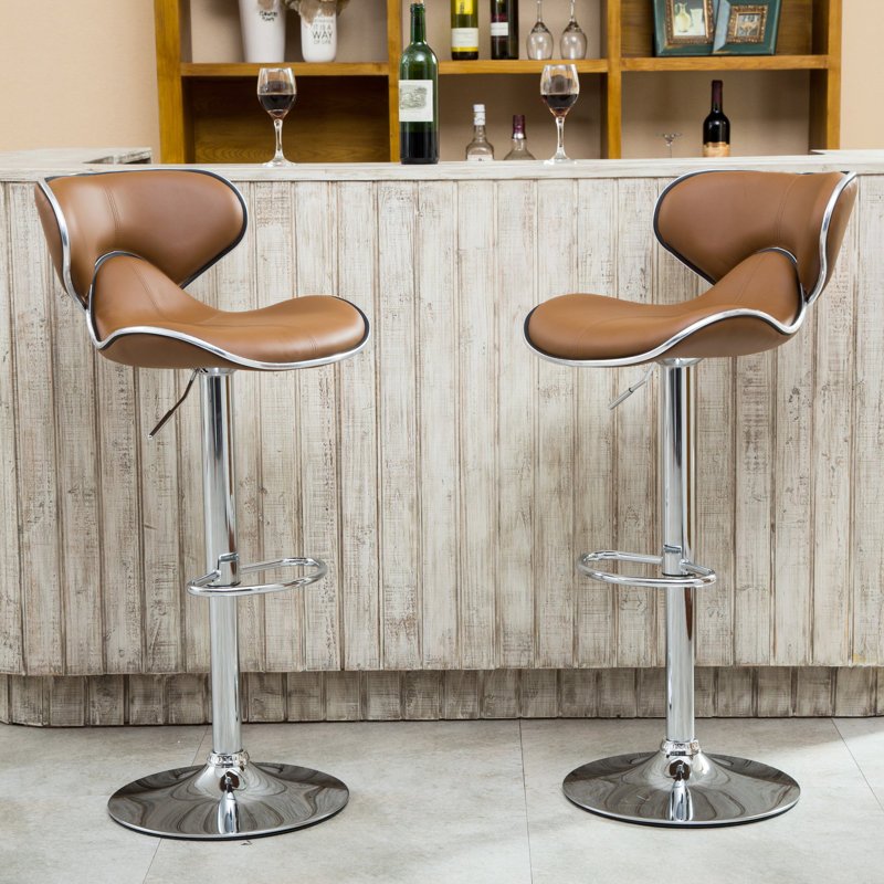 2 tabourets réglables pivotants, brun clair. Base et repose-pieds en métal chromé. Siège en similicuir avec coussin. Revêtement moderne et fonctionnel, 2, pour la stabilité. Siège fonctionnel. Hauteur. Pour différentes zones