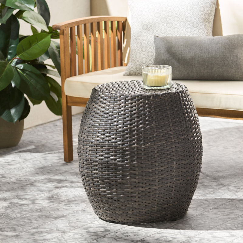 Table d'appoint de patio au design élégant, Gris