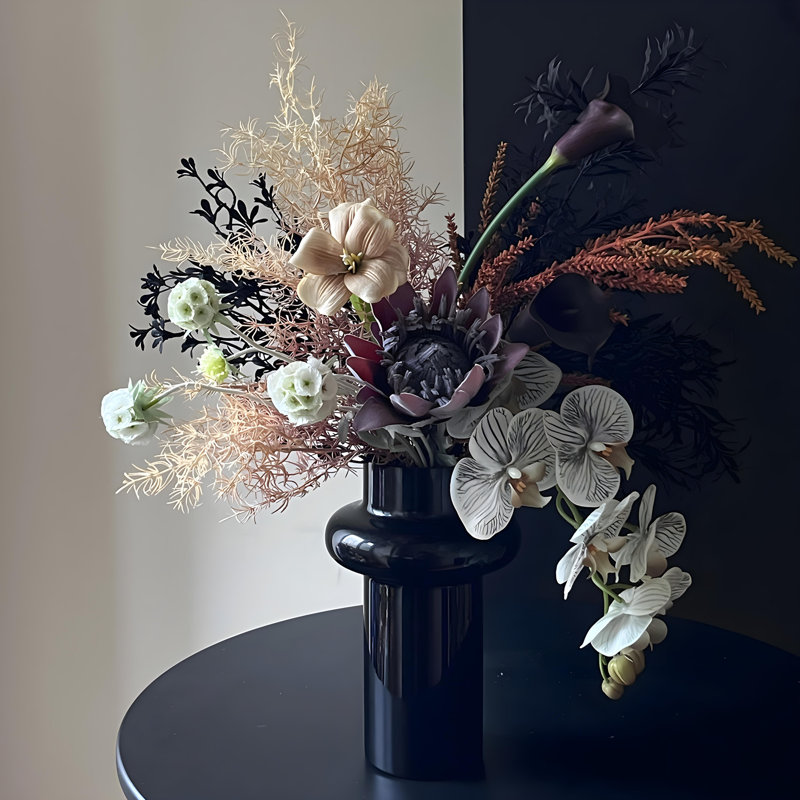 Ornements de fleurs simulées
