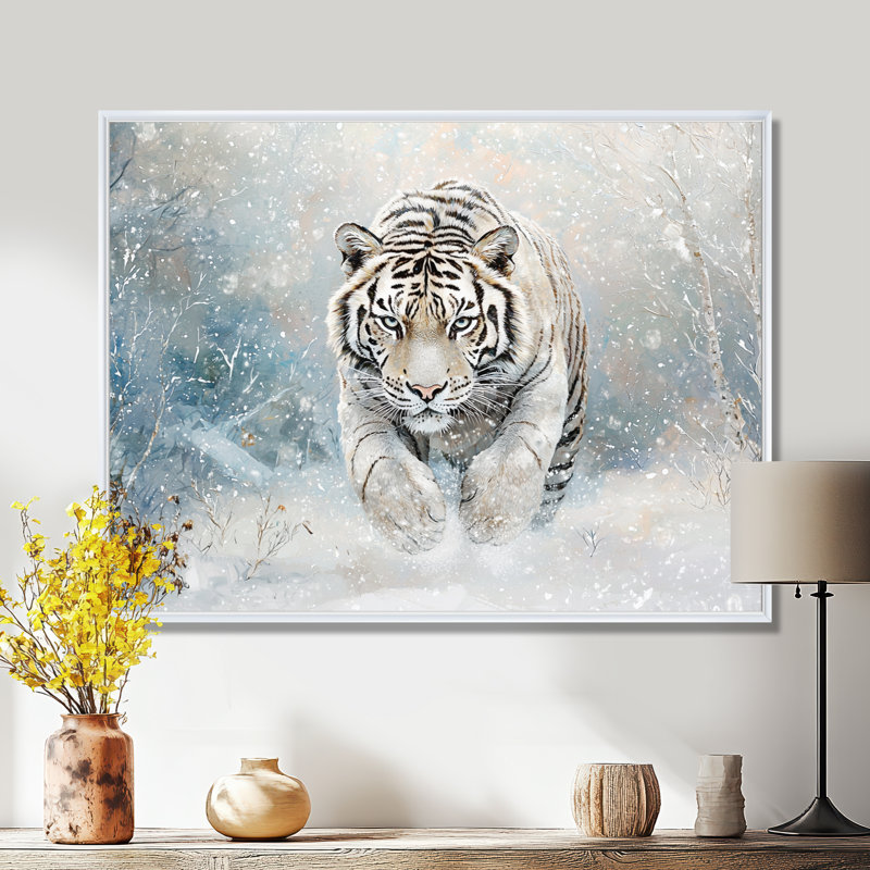 Tigre du Bengale blanc en hiver I - impression murale de tigre, H 16 po x l 32 po, Reproduction avec cadre flottant, Blanc