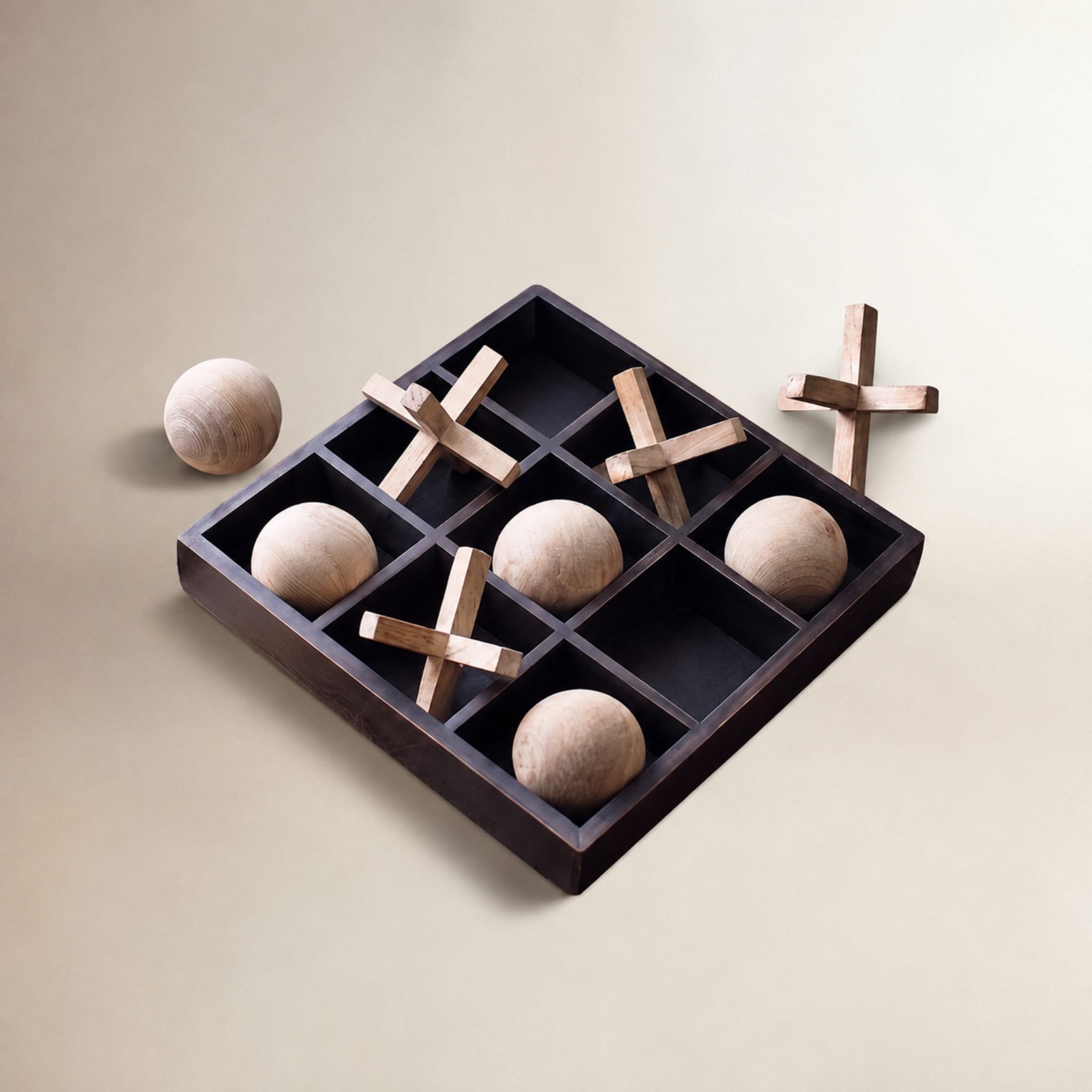Hudson Wood Tic-Tac-Toe Set Sculpture