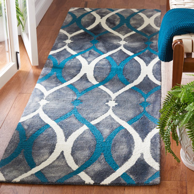 Amekia Hand Tufted Wool Geometric Rug