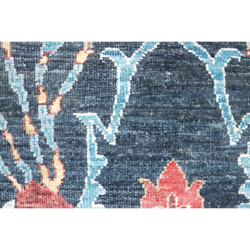Hand Knotted Wool Area Rug in Charcoal, Rectangle 5' x 8'