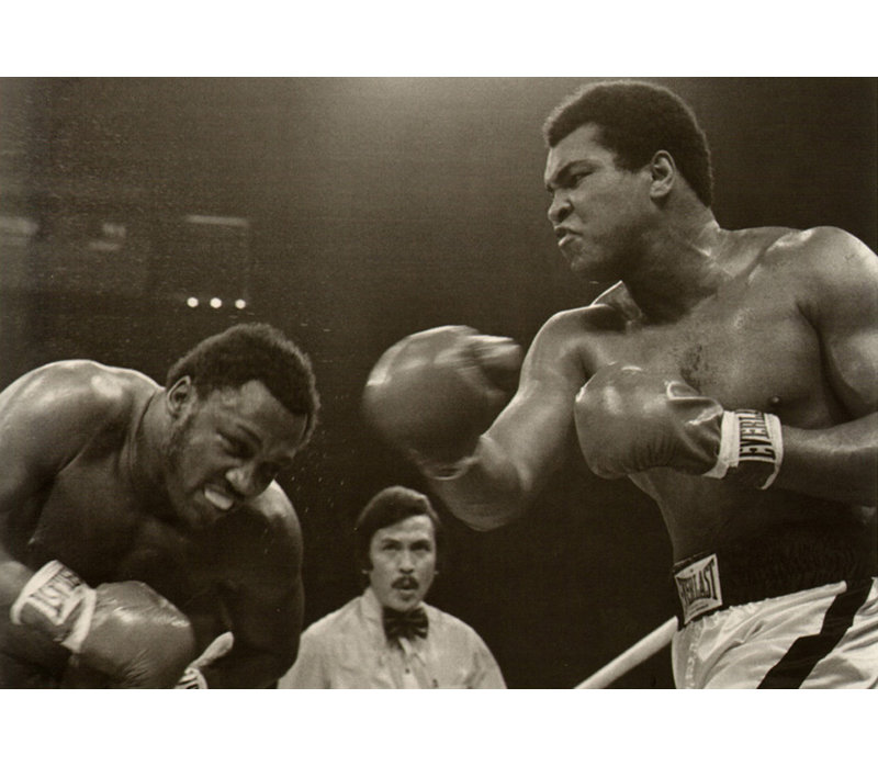 La Thrilla à Manille, H 34 po x l 48 po