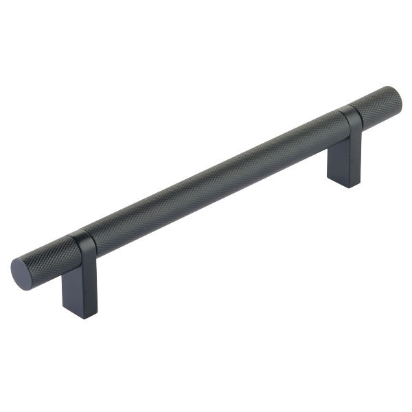 Poignée d'armoire Emtek Select avec tige de bar rectangulaire et barre moletée, Dos plat, 5"
