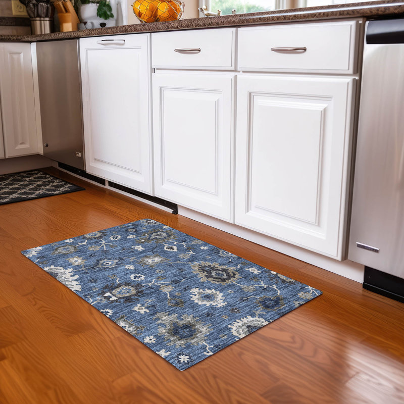 Tapis bleu intérieur / extérieur Lummus, Rectangle 1 pi 8 po x 2 pi 6 po