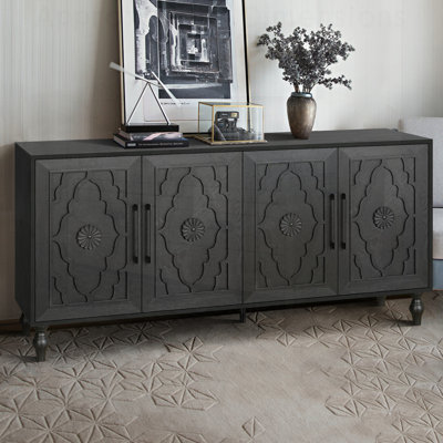 Grande armoire de rangement sculptée à porte fleurie avec poignée en métal, parfaite pour les espaces de vie organisés et élégants