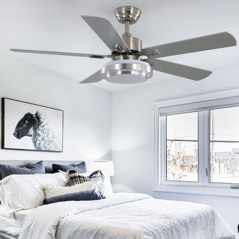 Bobine 5 - Blade LED Standard Ceiling Fan with Remote Control and Light Kit Included, 52"