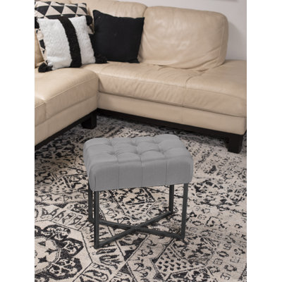 Ne s'applique pas au repose-pieds rectangulaire capitonné de 19,69 po de largeur