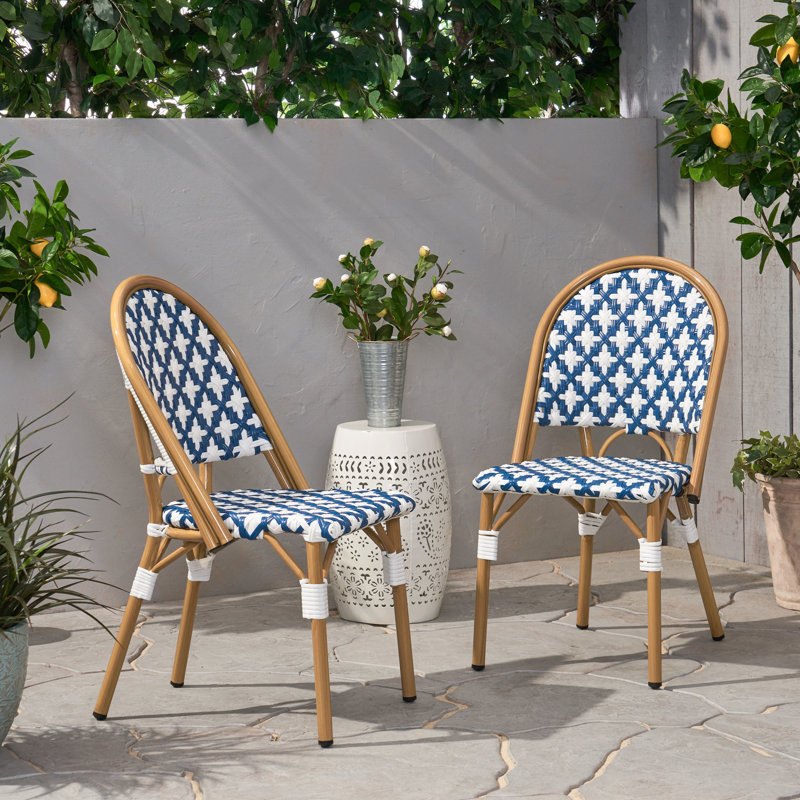 Ensemble de chaises françaises - aluminium léger, blanc et bleu marine, l 18,12 po x H 34,07 po x P 21,72 po