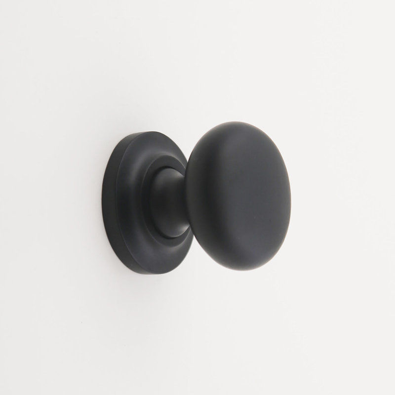 Poignée d'armoire ronde en laiton massif 1,25 po Madelyn Carter Kayla, Noir, 1.25"