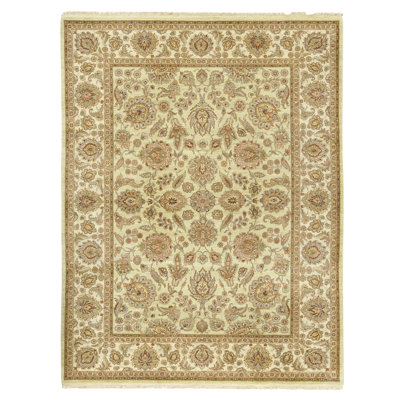 Tapis vert clair et ivoire noué à la main de haute qualité