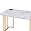 Bureau rectangulaire en faux marbre or / blanc 23,63 po Lamina avec ports USB, prises de courant et structure plaquée or