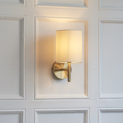 Iyanna Armed Sconce