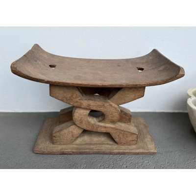 Tabouret de cérémonie en bois Dehanti