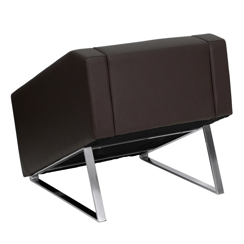 Chaise longue Beninga LeatherSoft avec base triangulaire, Brun
