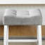 2 tabourets à hauteur de comptoir, fabrication, sièges de selle en velours gris, blanc délavé, fabrication