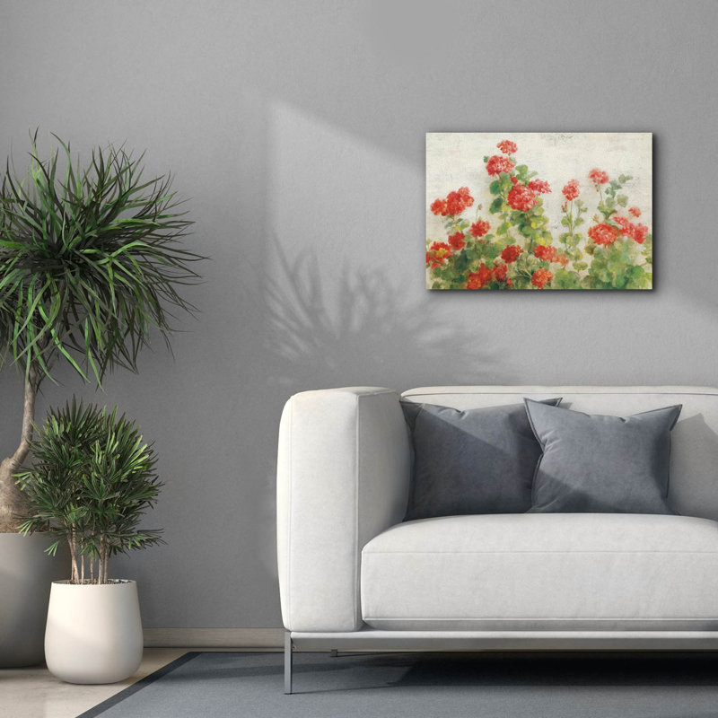  «Red Geraniums On White V2» par Danhui Nai, art mural sur toile, H 18 po x l 26 po