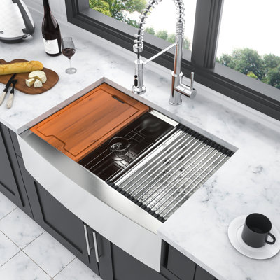 Évier 33 po à double cuve en acier inoxydable 60/40 avec conception de tablier et espace de travail fonctionnel, nickel brossé, espace de travail avant pour les outils d'installation de drain, système de drainage à passoire