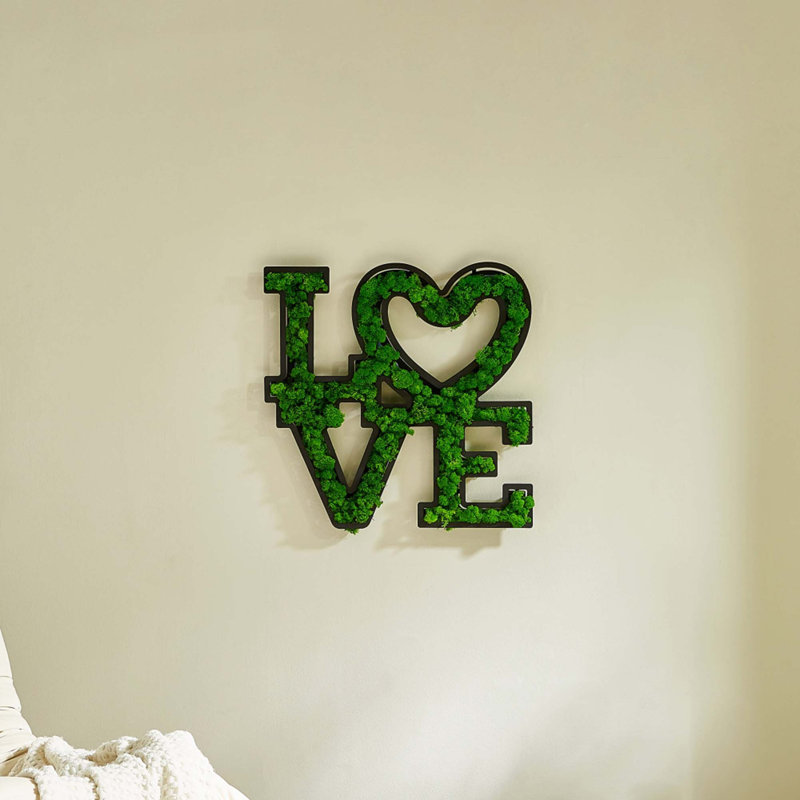 Décoration murale lettre «LOVE»