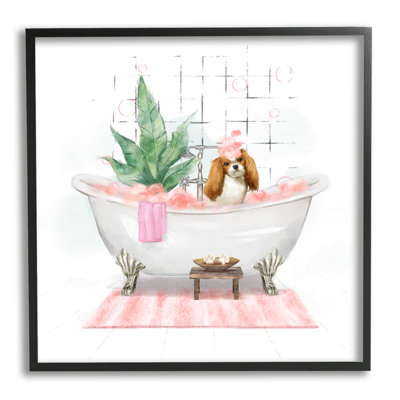 «Chic Cocker Spaniel» dans un bain moussant rose, estampe numérique encadrée de Ziwei Li