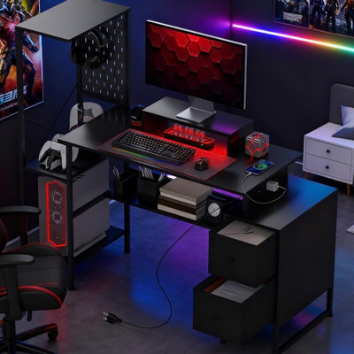Bureau de jeu avec rangement, table d'ordinateur avec prises de courant et lumières DEL pour le bureau