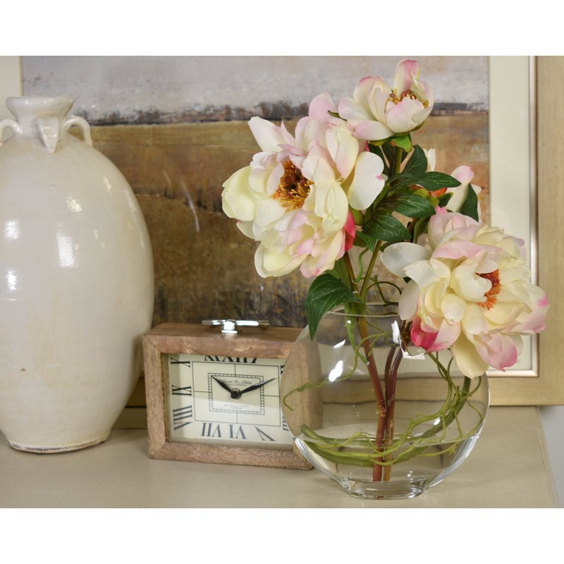 Arrangement floral pivoines dans un vase