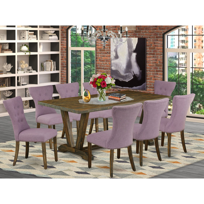 Ensemble de 9 pièces avec un magnifique plateau de table de style dînette Jacobean patiné et 8 chaises de cuisine Dahlia avec têtes de clou et capitonnage à boutons, finition Jacobean patinée