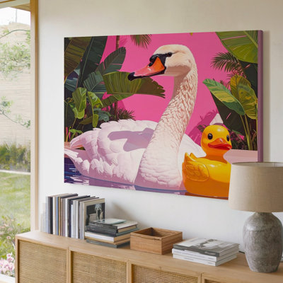 Toile, art mural Image amusante et vibrante d'un cygne blanc avec un canard en caoutchouc jaune perché sur sa tête