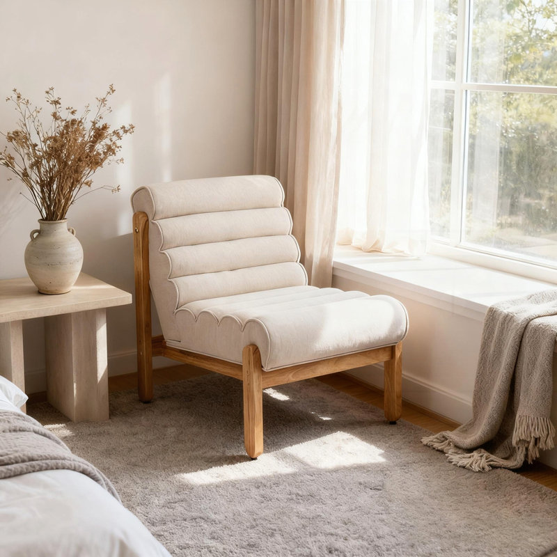 Fauteuil d'appoint Fluffy avec structure en bois massif, Beige
