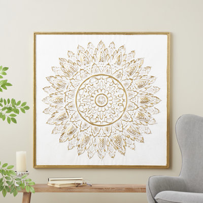 Décoration murale mandala en métal à feuilles métalliques avec fond blanc