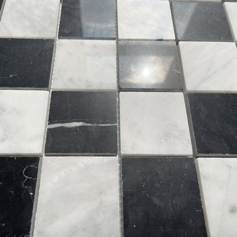 Carreau mural à motif mosaïque 11 po x 11 po Carrara, Blanc / noir