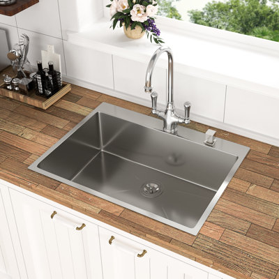 33 po x 22 po, encastré, calibre 16, profondeur de 9 pouces, acier inoxydable, évier de cuisine à simple cuve, patin en caoutchouc de 3 m, ensemble de drain à condensation, guide d'eau en X