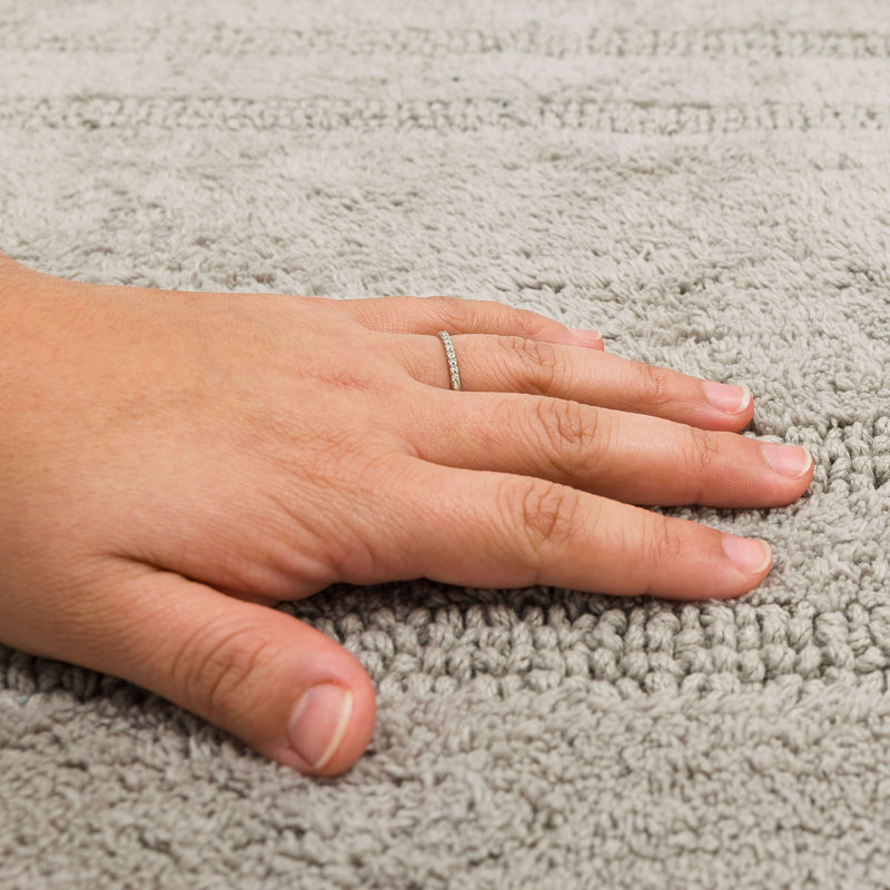 Tapis de bain lavable à la machine Kail, Argent argent, L 27 po x L 45 po