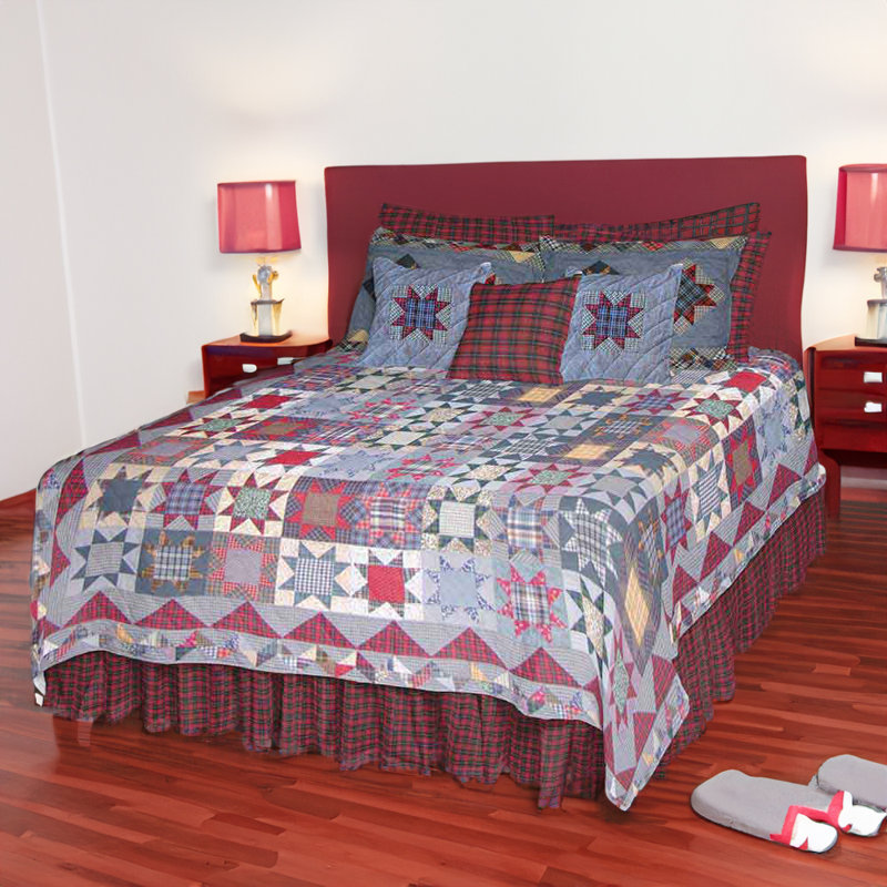Denim Burst Farmhouse / Country Cotton Geometric Shapes Quilt, King