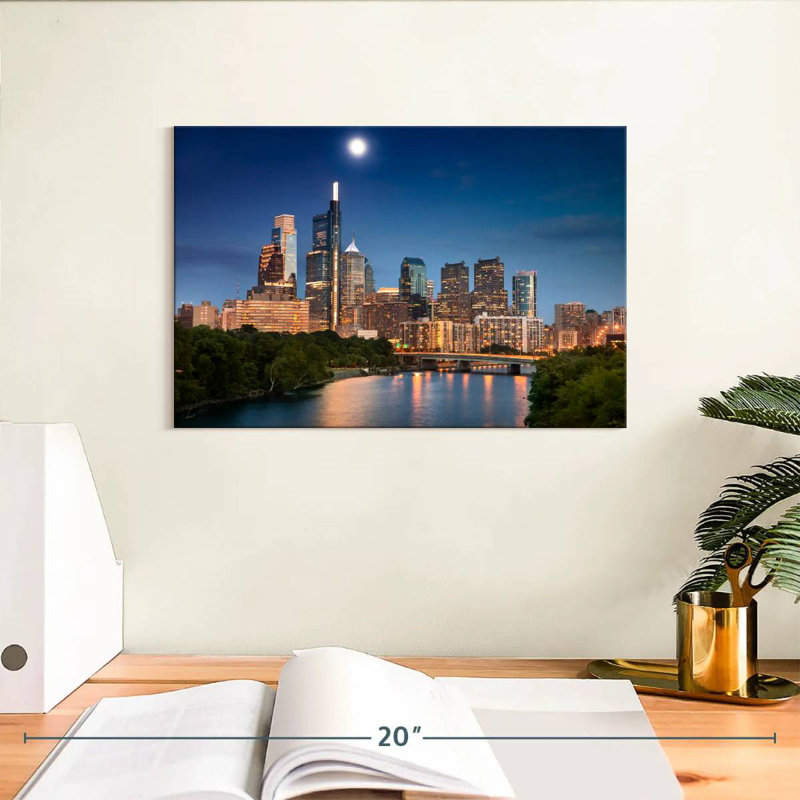 Nicci Moon Over Philadelphia, H 8 po x l 12 po