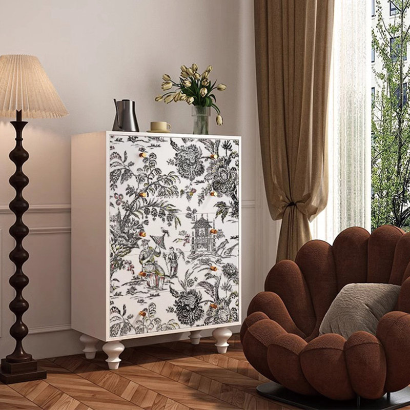 Commode française de style crème