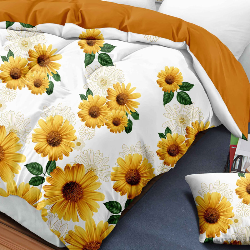 Ensemble de 9 pièces comprenant un couvre-lit et des rideaux matelassés blancs et jaunes à motifs de marguerites, avec 6 panneaux indépendants filtrant la lumière.