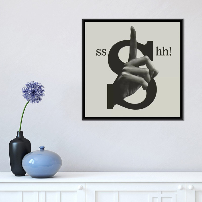 « shh » par ali gulec, impression sur toile tendue, H 26 po x l 26 po x P 1,5 po, Toile encadrée noire, Pas de tapis