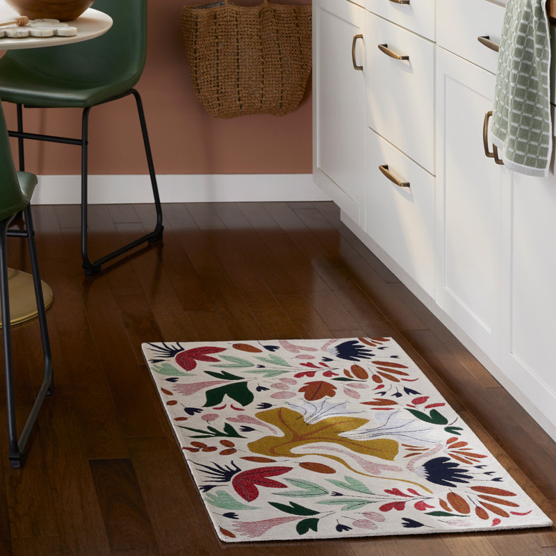 Town & Country Living Livie Floral Drip Everwash Washable Multi-Use Non-Slip Backing Decorative Rug, Rectangle 2' x 3'3"