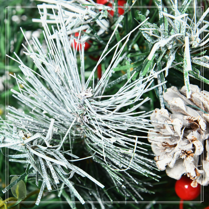 Ensemble de 2 arbres de Noël artificiels pré-éclairés avec 70 branches, lumières DEL blanc chaud, baies rouges, pommes de pin et boules