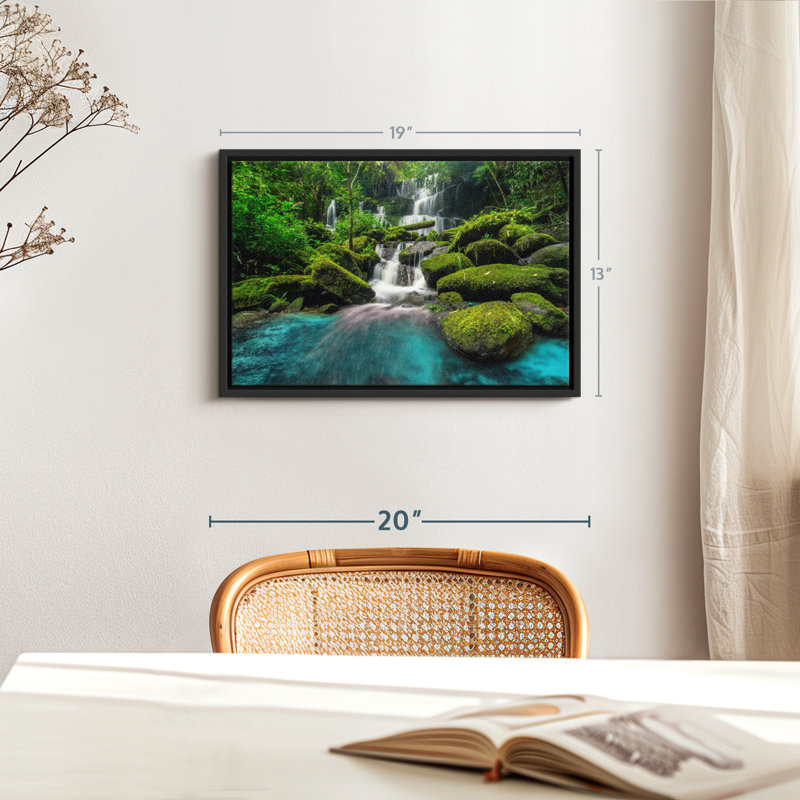 «Forest Waterfall Scene Wall Art», H 13 po x l 19 po